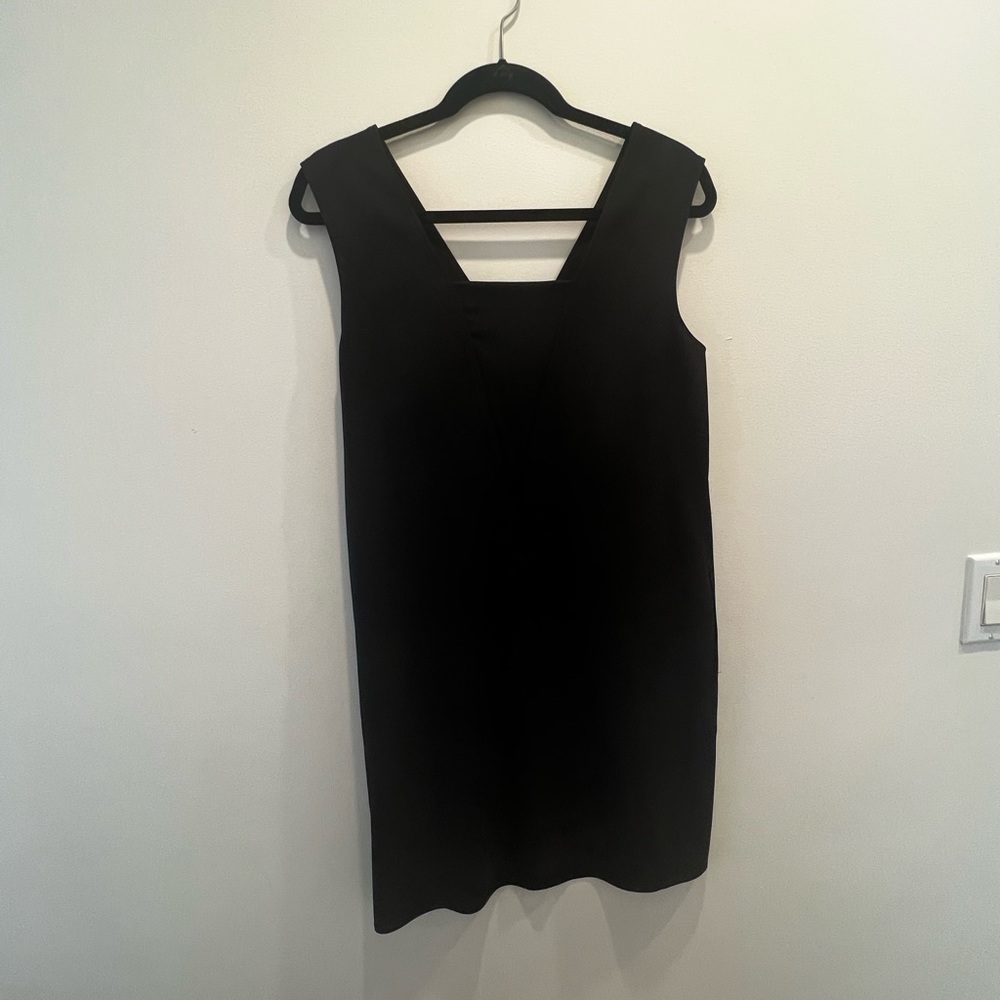 Rag and Bone Black V neck A line dress with hidden pockets - Picture 3 of 7